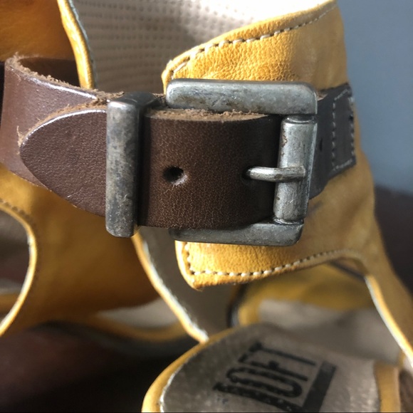 Vintage Made in Italy leather heel sandal booties - Picture 3 of 15